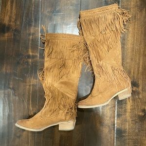 Fringe suede boots